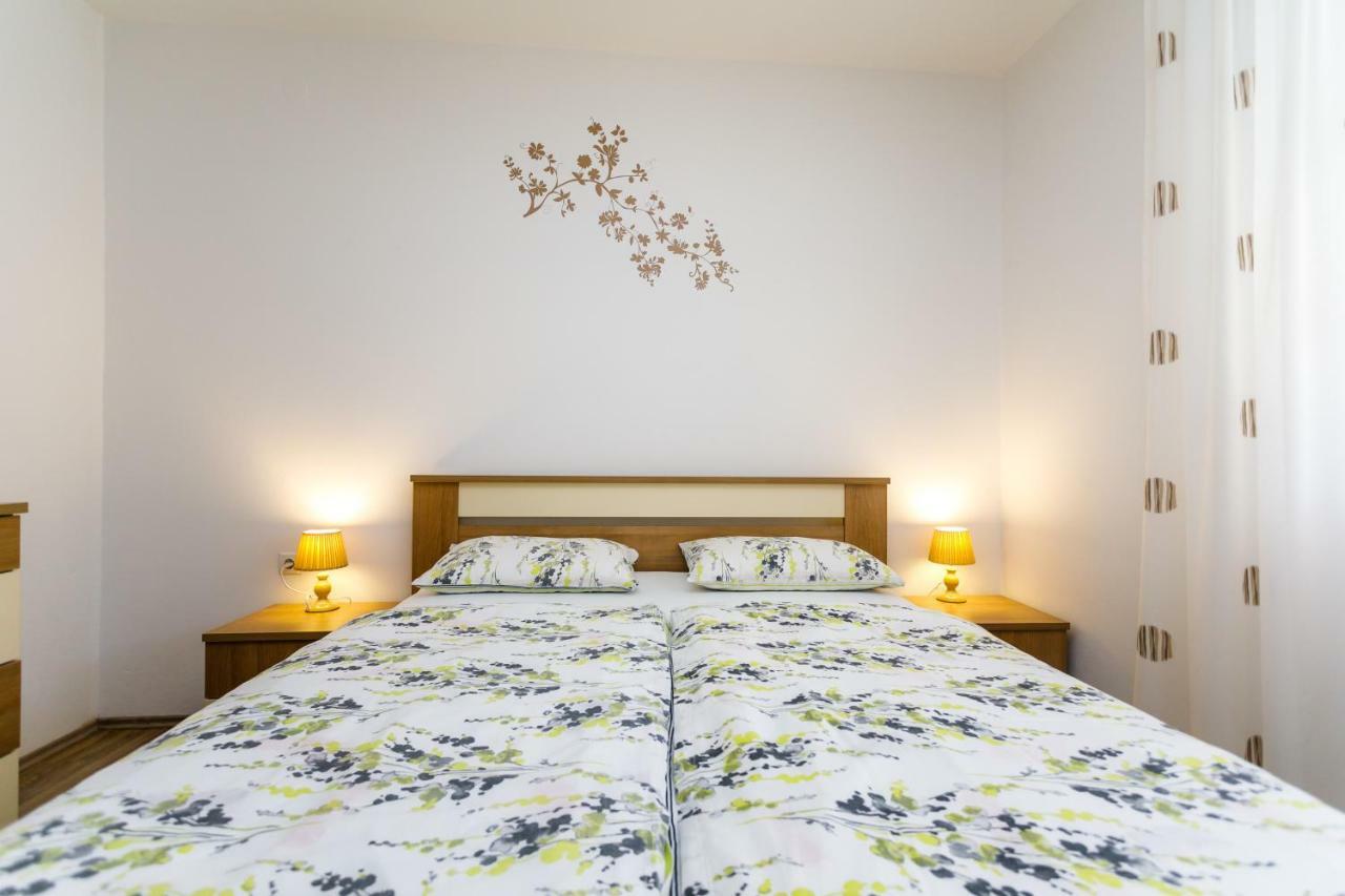 Holiday House Snjezana Крк Экстерьер фото