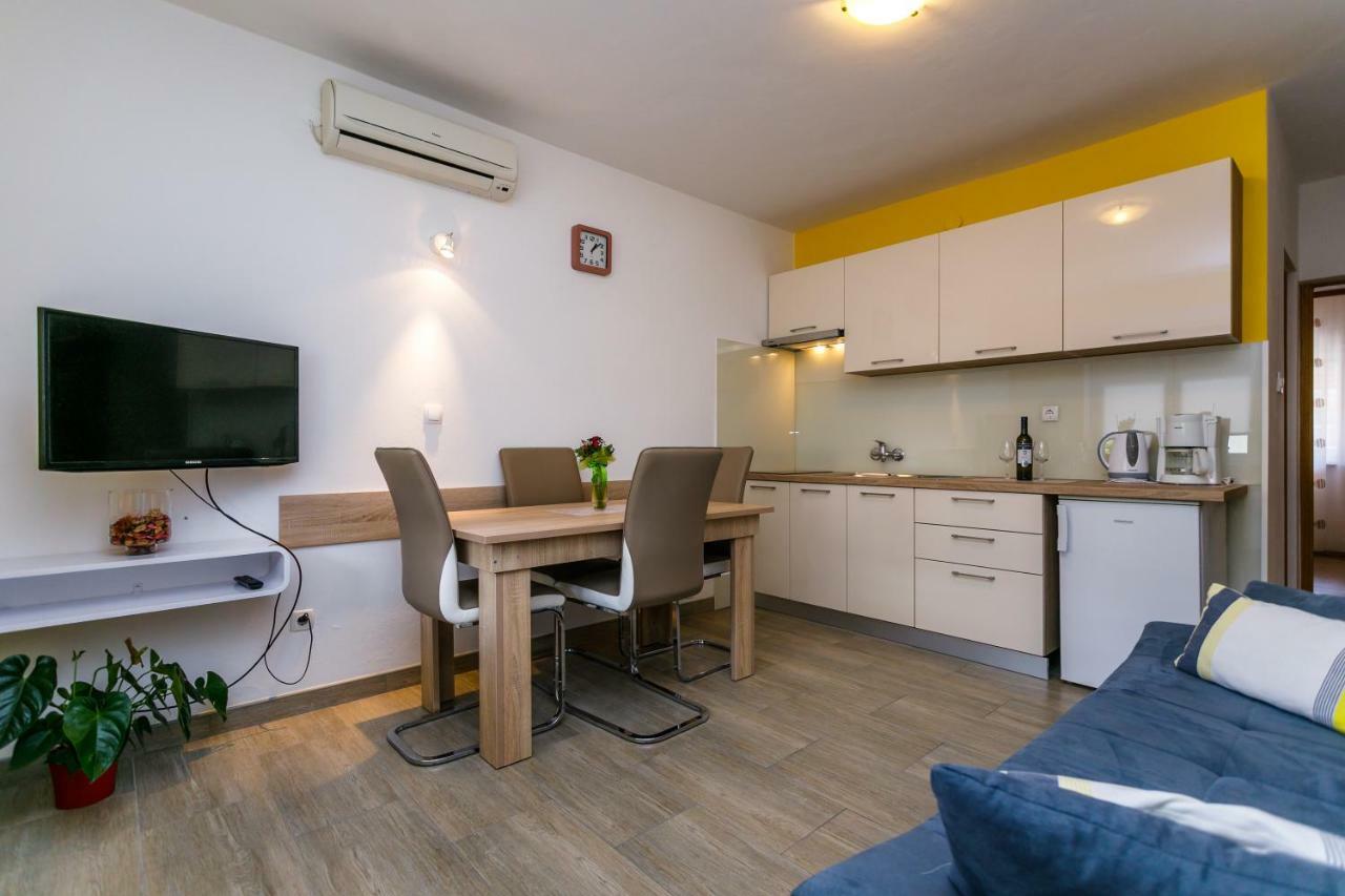 Holiday House Snjezana Крк Экстерьер фото