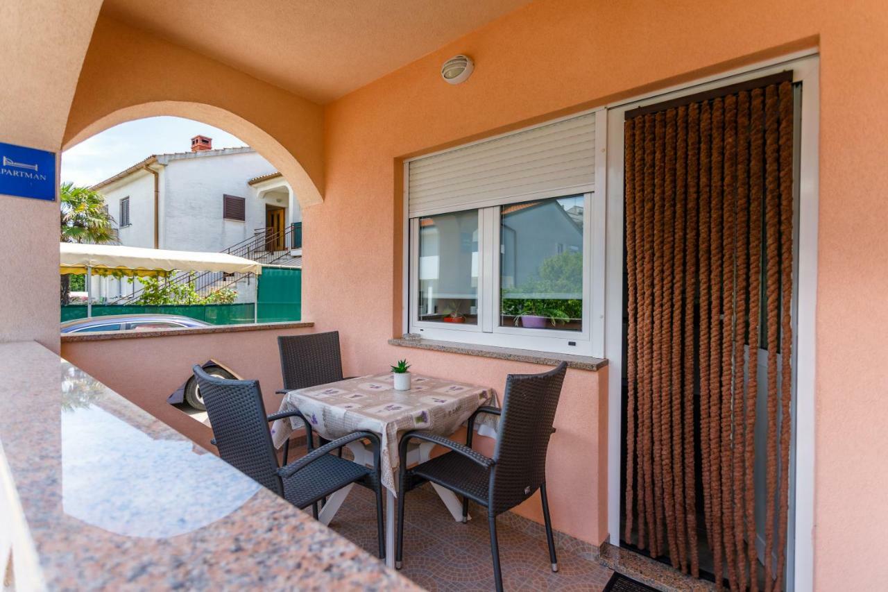 Holiday House Snjezana Крк Экстерьер фото