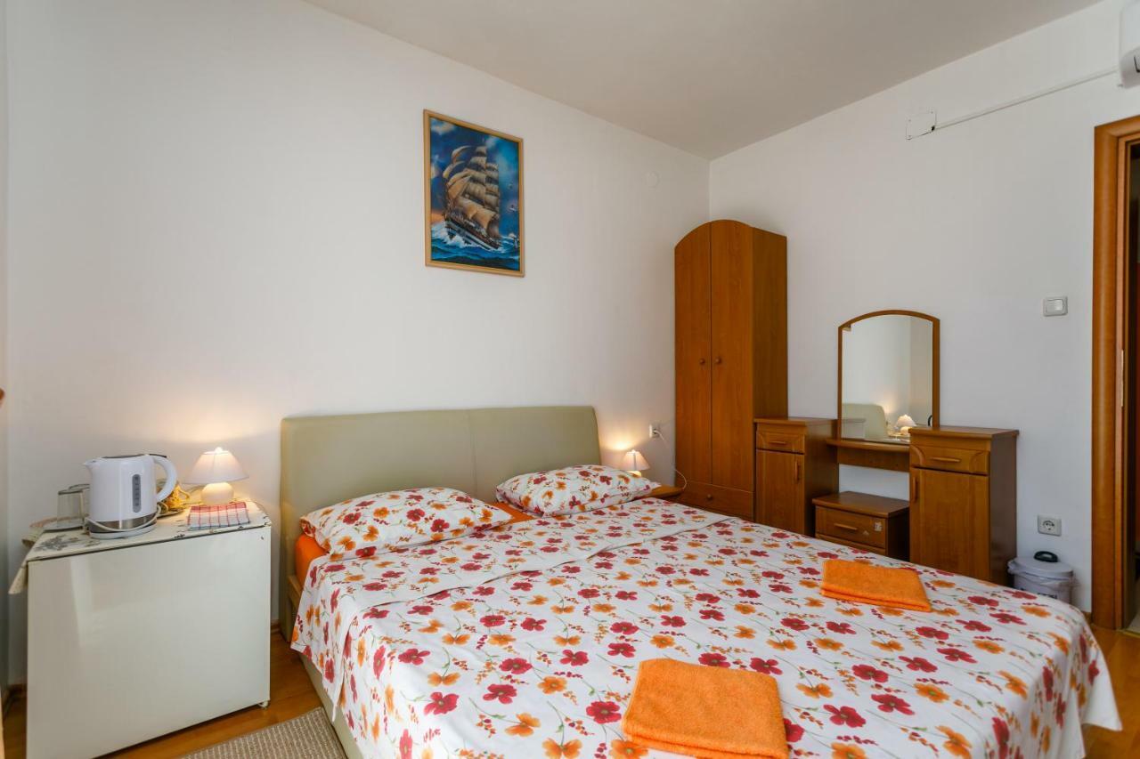 Holiday House Snjezana Крк Экстерьер фото
