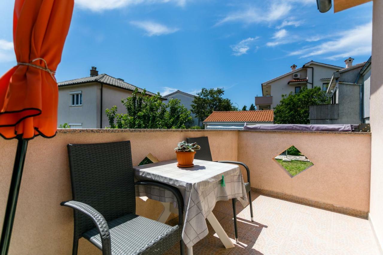 Holiday House Snjezana Крк Экстерьер фото