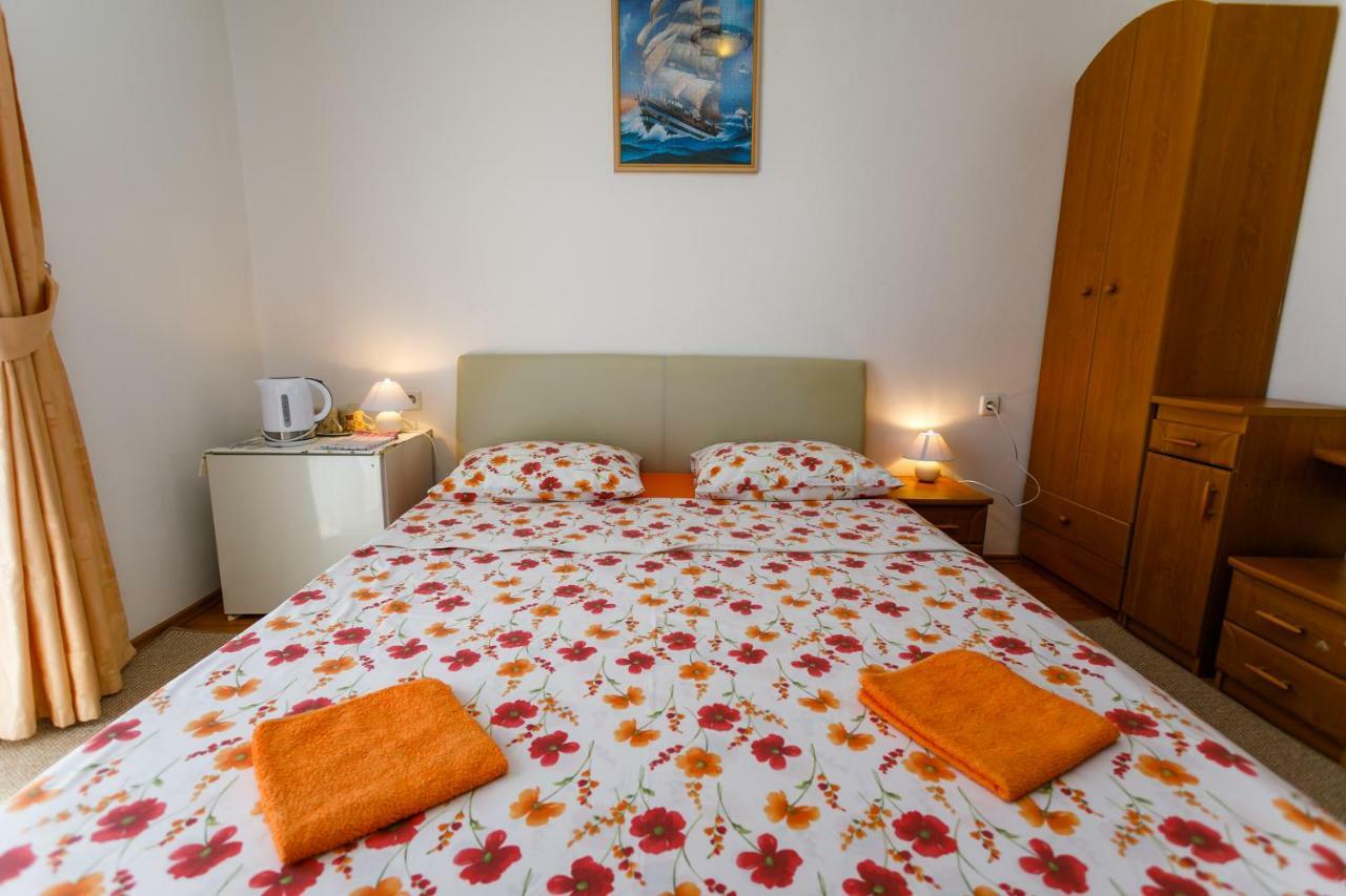 Holiday House Snjezana Крк Экстерьер фото